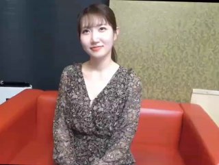 女用最初的腼腆逐渐调教成喷水淫娃，片尾狂喷【完整版30分钟已上传到简阶】