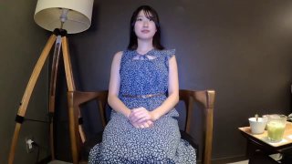 德国业余少女在粗暴的性爱后被射在嘴里